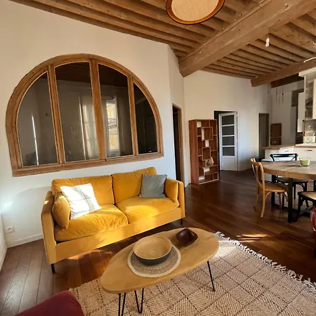 The Sequoia - Charming Canut Lyon